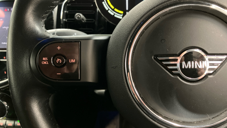 MINI Hatchback 135kW Cooper S Level 2 33kWh 3dr Auto Electric Hatchback